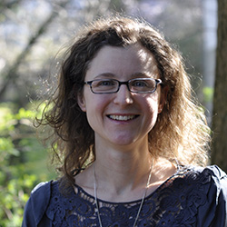 Dr Elizabeth Edwards